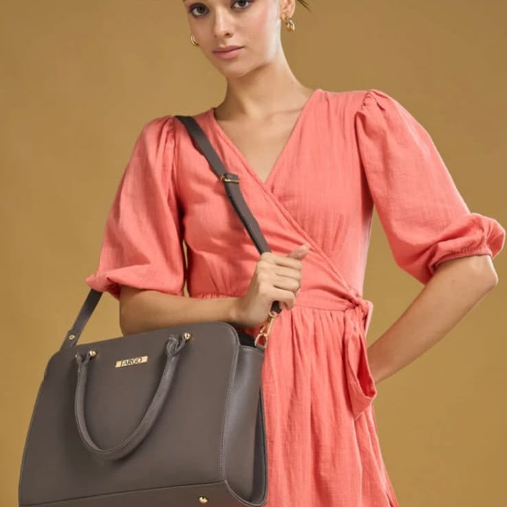 laides hand bag
