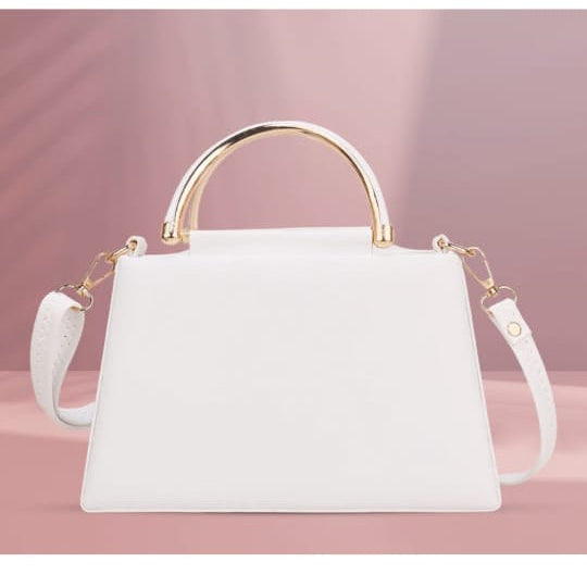 yet desinert white purse