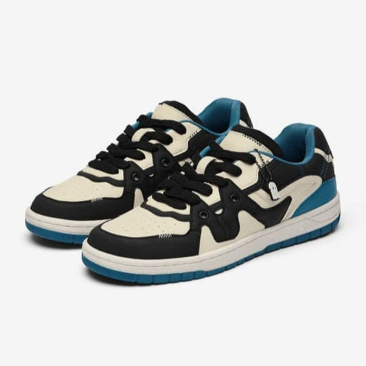 men's stylish sneaker  in tri colour
