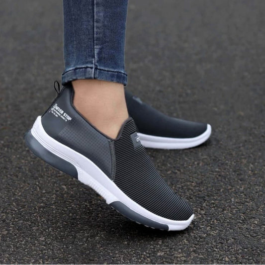 Men's black shoe
