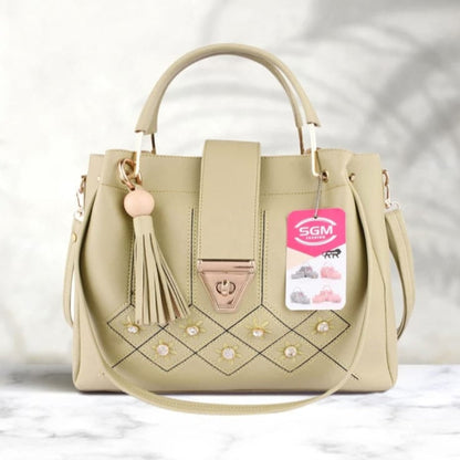 LAIDES CREAM COLOUR PUERSE